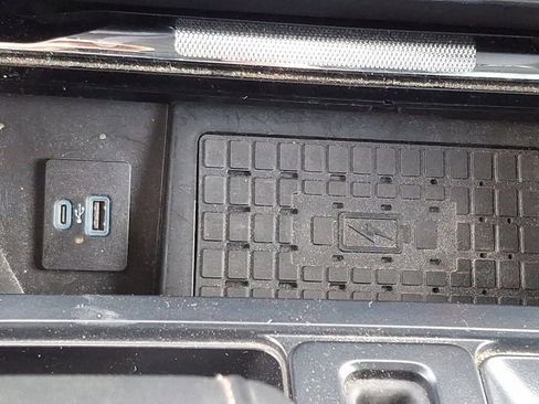 Certified 2023 Ford F150 Lariat image 30