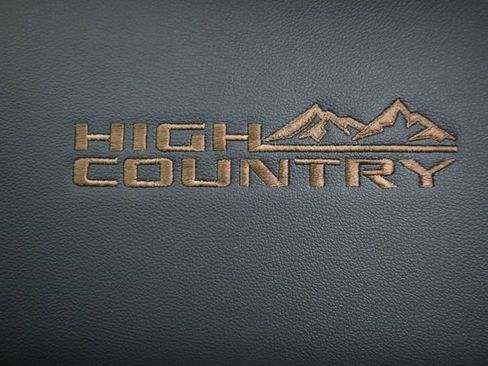 Used 2025 Chevrolet Silverado 2500 High Country w/ Technology Package AWD/4WD image 33
