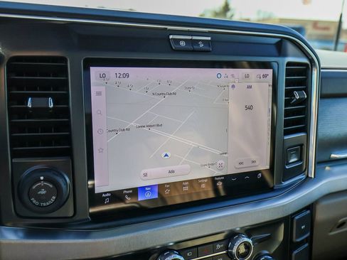 Used 2025 Ford F350 Platinum w/ Platinum Plus Package image 38