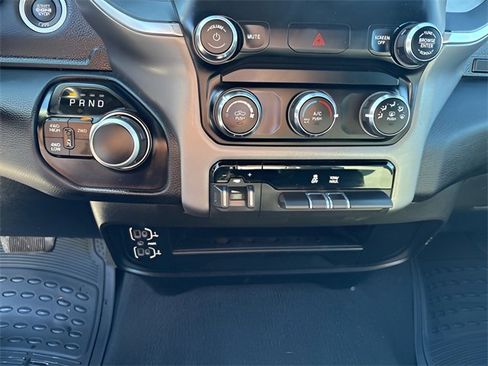 Used 2024 RAM 2500 Big Horn image 17