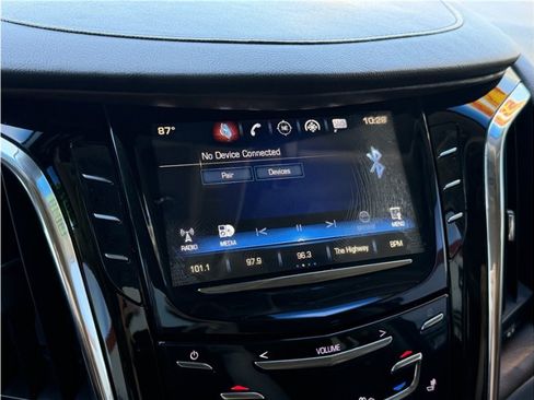 Used 2018 Cadillac Escalade Premium Luxury AWD/4WD image 50