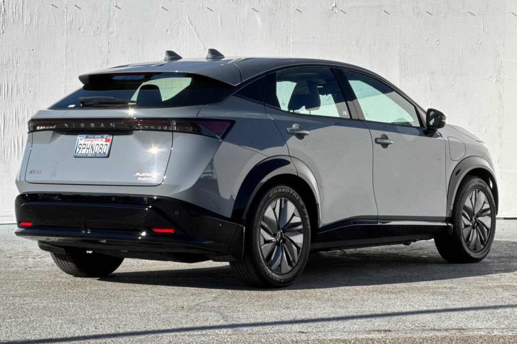 Used 2024 Nissan Ariya AWD image 3