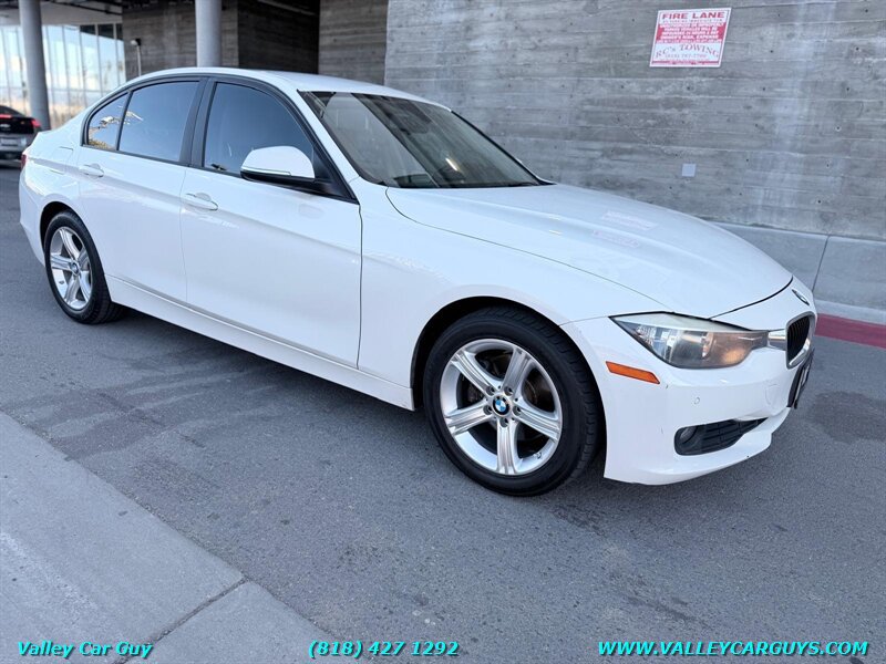 Used 2014 BMW 320i Sedan RWD image 3