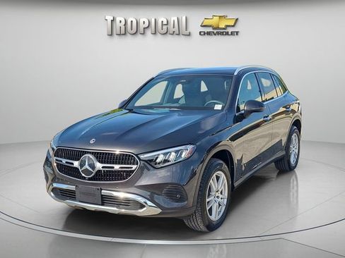 Used 2023 Mercedes-Benz GLC 300 4MATIC image 1