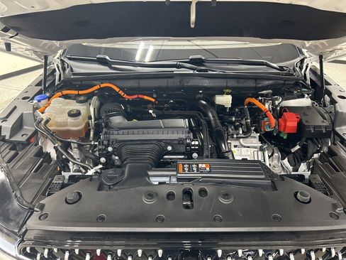 Certified 2024 Lincoln Nautilus Premier w/ Equipment Group 102A image 34