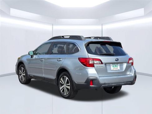 Used 2018 Subaru Outback 2.5i Limited AWD/4WD image 16
