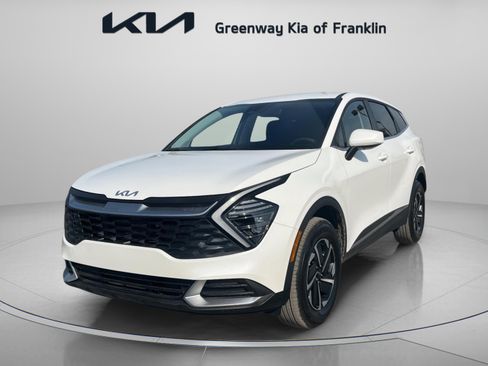 New 2025 Kia Sportage LX image 3