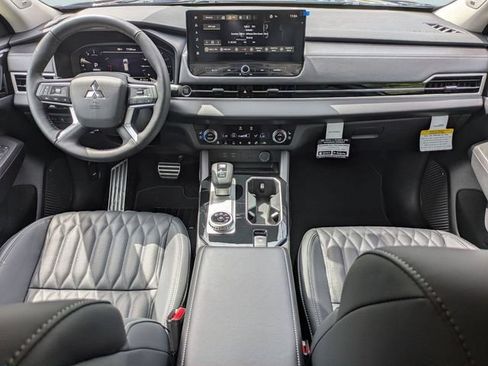 New 2026 Mitsubishi Outlander SEL FWD image 17