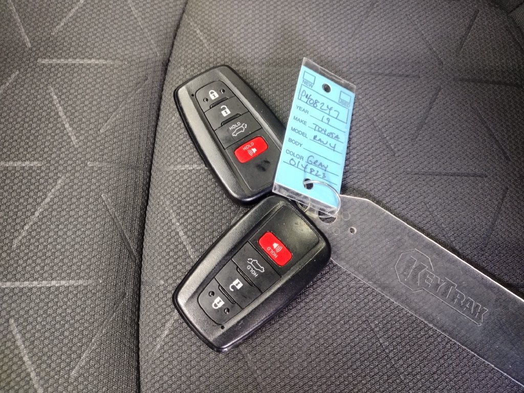 Used 2019 Toyota RAV4 XLE w/ Convenience Package AWD/4WD image 25