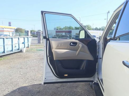 Used 2019 Nissan Armada Platinum w/ Captain's Chairs Package image 15