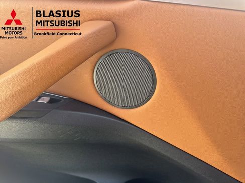 Used 2023 BMW X3 xDrive30i w/ Premium Package image 32