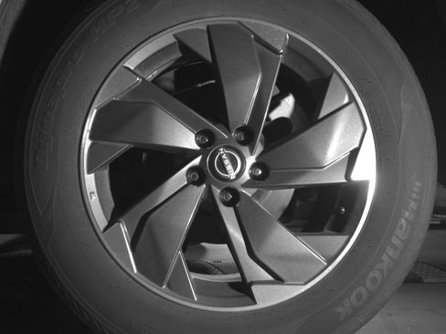 Used 2025 Nissan Rogue SV image 14