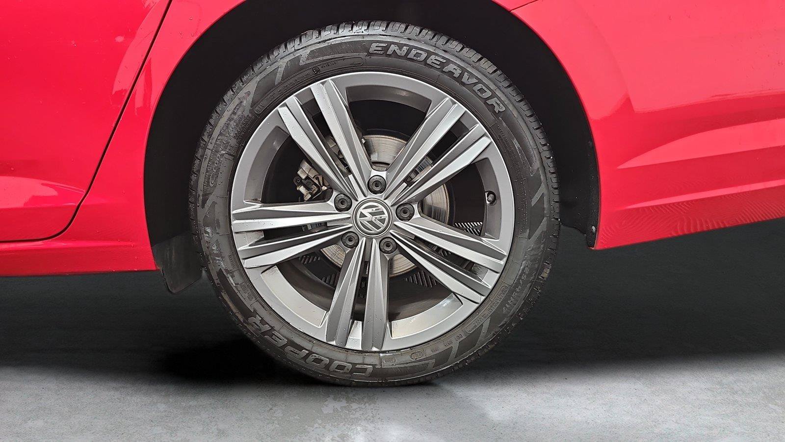 Used 2021 Volkswagen Jetta R-Line w/ R-Line Cold Weather Package FWD image 27