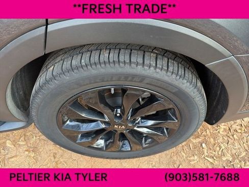 Certified 2020 Kia Sorento S image 8