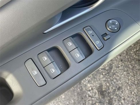 Certified 2024 Hyundai Elantra SEL w/ Convenience Package image 16