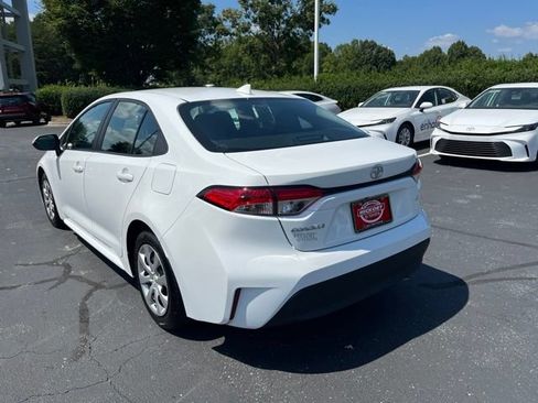 Used 2024 Toyota Corolla LE FWD image 11