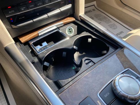 Used 2014 Mercedes-Benz E 350 4MATIC Sedan w/ Premium 1 Package image 20