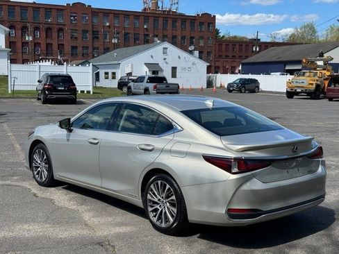 Used 2019 Lexus ES 300h w/ Premium Package FWD image 7