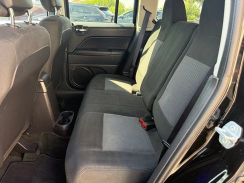 Used 2017 Jeep Patriot Sport w/ Power Value Group FWD image 13