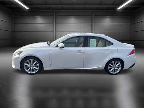 Used 2016 Lexus IS 300 AWD image 2