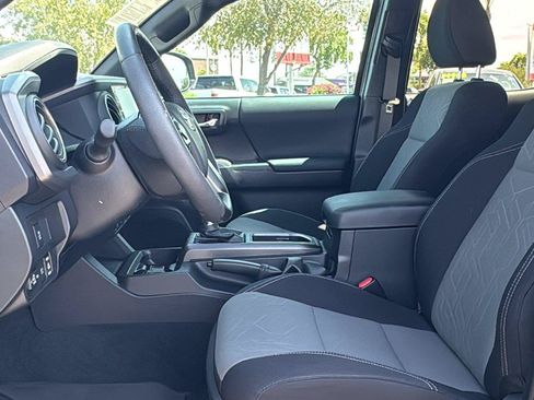 Used 2023 Toyota Tacoma TRD Sport AWD/4WD image 26