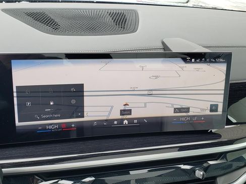 New 2026 BMW X5 xDrive50e w/ M Sport Package image 28