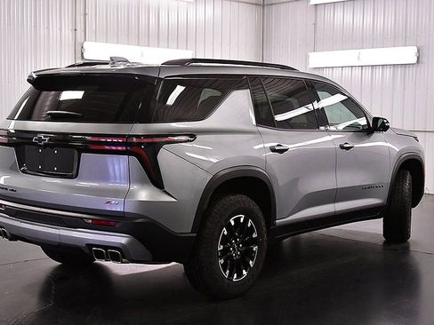 Used 2025 Chevrolet Traverse Z71 w/ Driver Confidence Package image 7