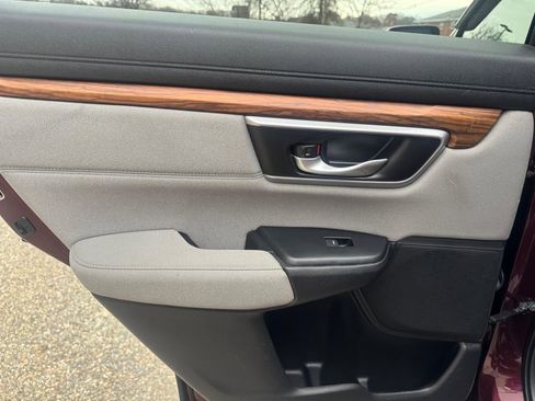 Used 2018 Honda CR-V EX image 16