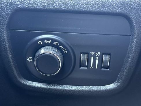 Used 2024 Jeep Grand Cherokee Altitude AWD/4WD image 30