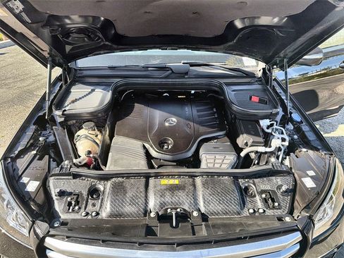 Used 2024 Mercedes-Benz GLS 450 4MATIC image 18