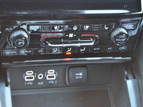 New 2025 Jeep Grand Cherokee L Limited w/ Luxury Tech Group II image 25