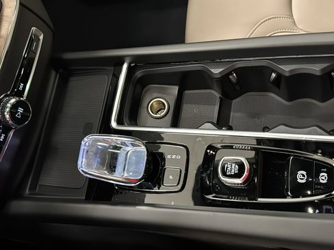 New 2026 Volvo XC60 T8 Plus w/ Protection Package Premier image 19