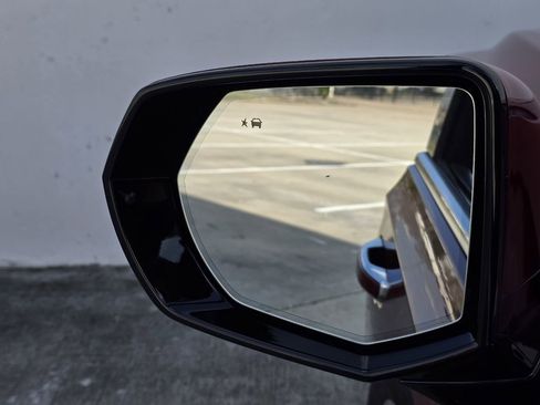 Used 2024 GMC Yukon SLT w/ SLT Luxury Package image 37