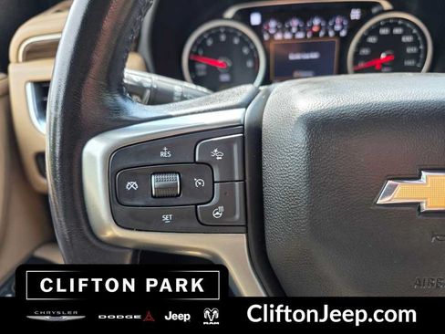 Used 2021 Chevrolet Tahoe Premier w/ Premium Package AWD/4WD image 23
