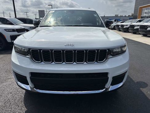 New 2026 Jeep Grand Cherokee L Laredo RWD image 2
