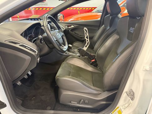 Used 2017 Ford Focus RS image 27