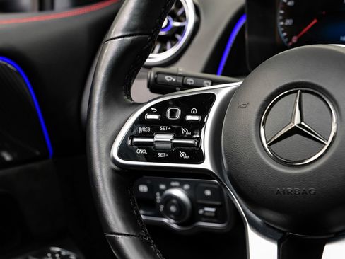 Used 2023 Mercedes-Benz GLB 250 4MATIC image 21