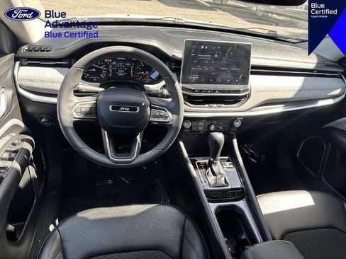 Used 2022 Jeep Compass Latitude FWD image 10