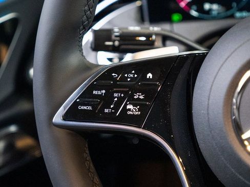 New 2026 Mercedes-Benz E 350 4MATIC Sedan image 26