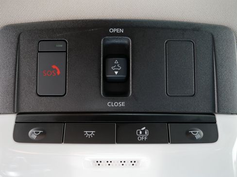 Certified 2023 Nissan Altima 2.5 SV w/ SV Premium Package AWD/4WD image 33