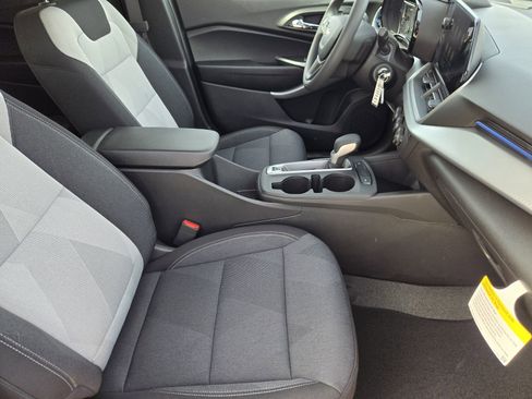 New 2026 Chevrolet Trax LS w/ LS Convenience Package image 15