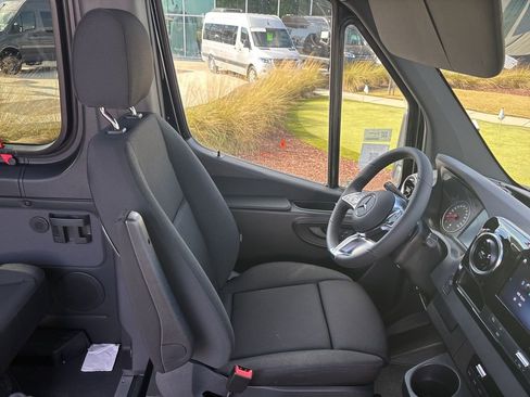 New 2026 Mercedes-Benz Sprinter 2500 image 43
