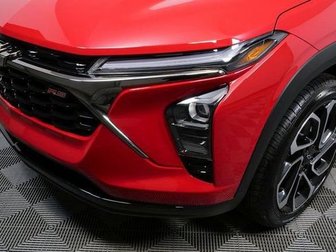 New 2026 Chevrolet Trax RS w/ Sunroof Package image 33