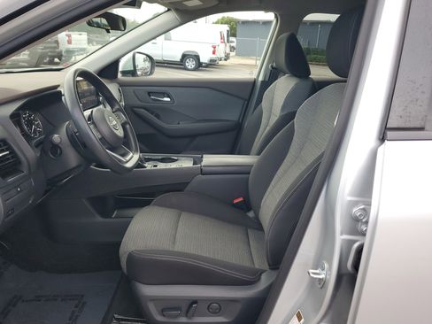 Certified 2022 Nissan Rogue SV image 11