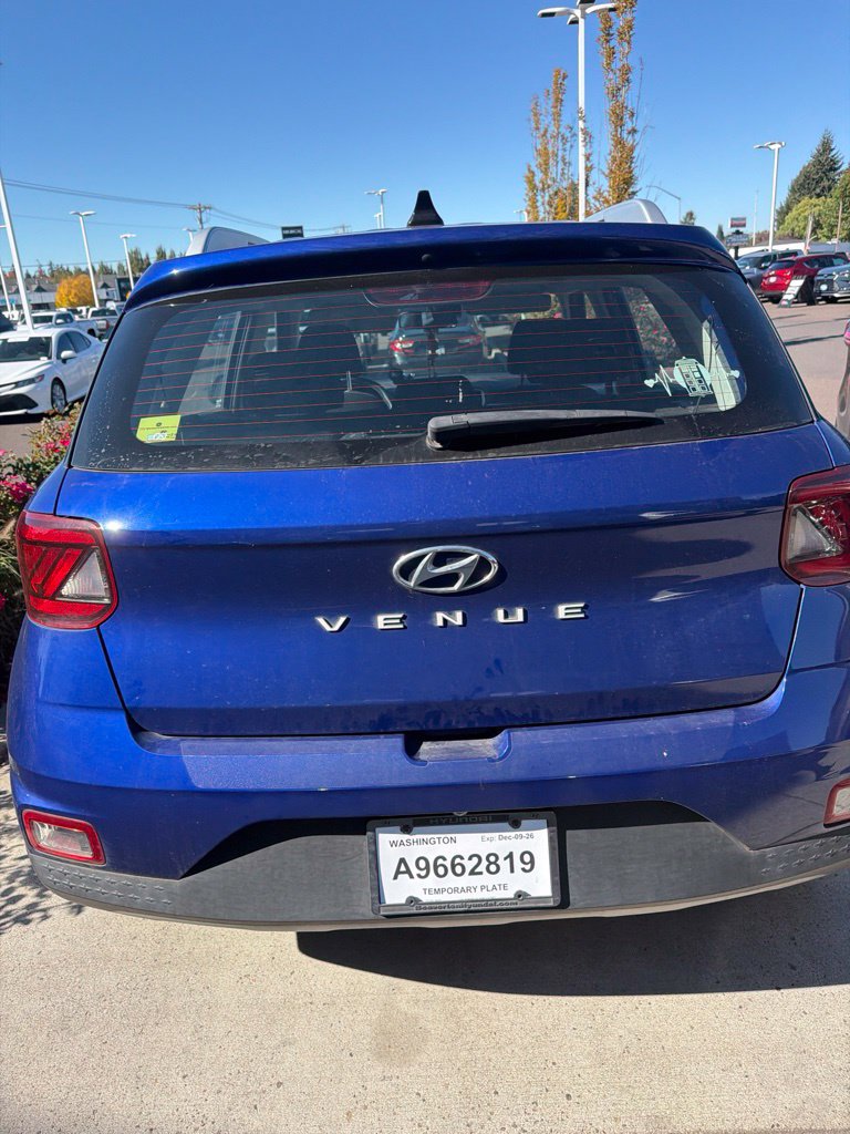Used 2022 Hyundai Venue SEL FWD image 5