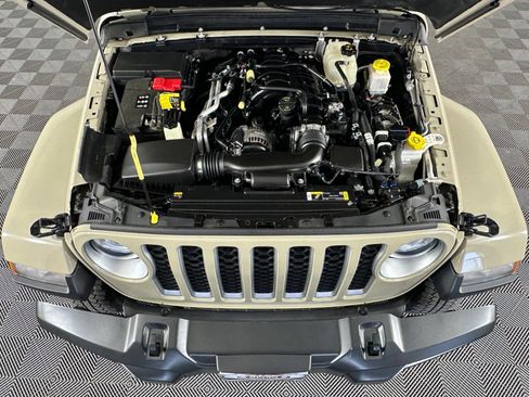 Used 2022 Jeep Gladiator Overland w/ Popular Equipment Package AWD/4WD image 21
