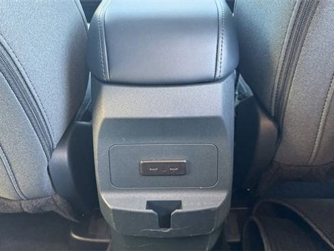 Certified 2025 Ford Maverick XLT image 16