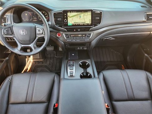 Used 2025 Honda Ridgeline TrailSport image 10