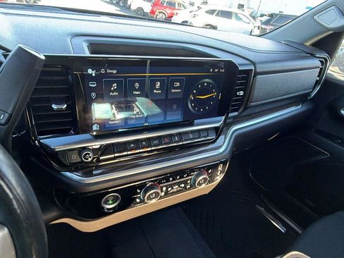 Used 2022 Chevrolet Silverado 1500 RST w/ Z71 Off-Road Package AWD/4WD image 29