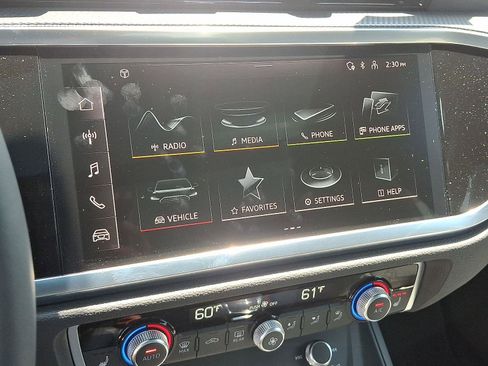 Used 2025 Audi Q3 2.0T Premium w/ Convenience Package image 16